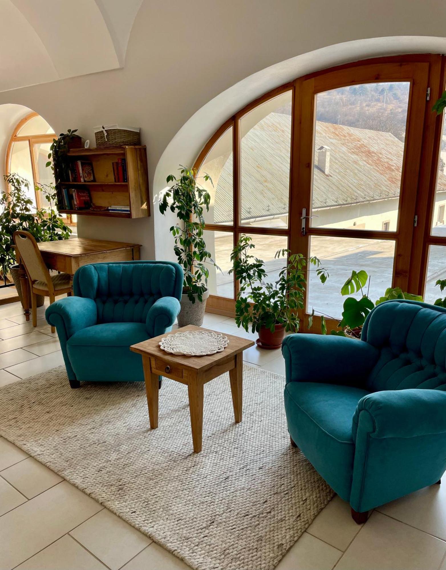 Bed & Breakfast Hugo Plesivec Exterior foto